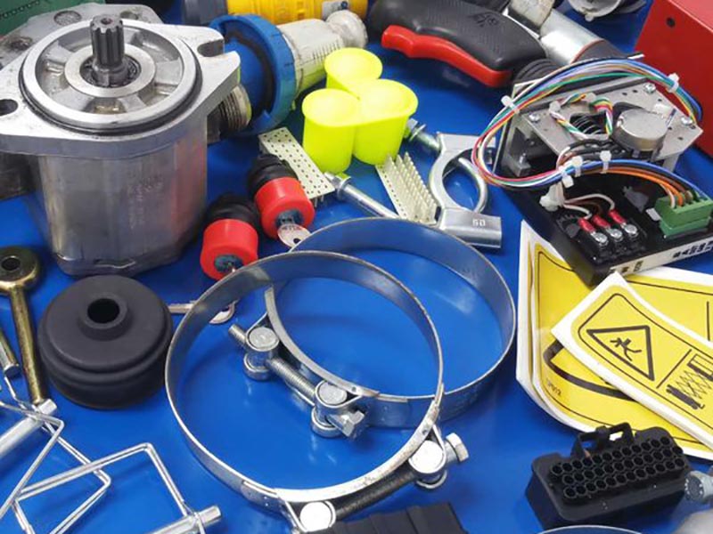 Cập nhật bảng giá phụ tùng xe nâng người chính hãng mới nhất 2025